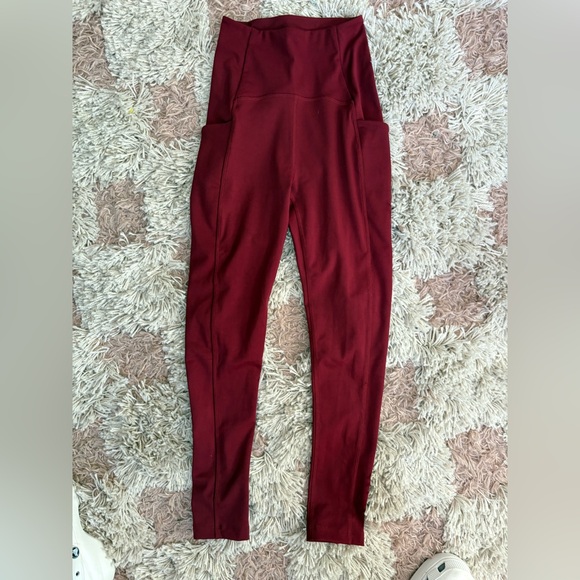 Beyond Yoga Deep Red Leggings ♥️ - Picture 4 of 8